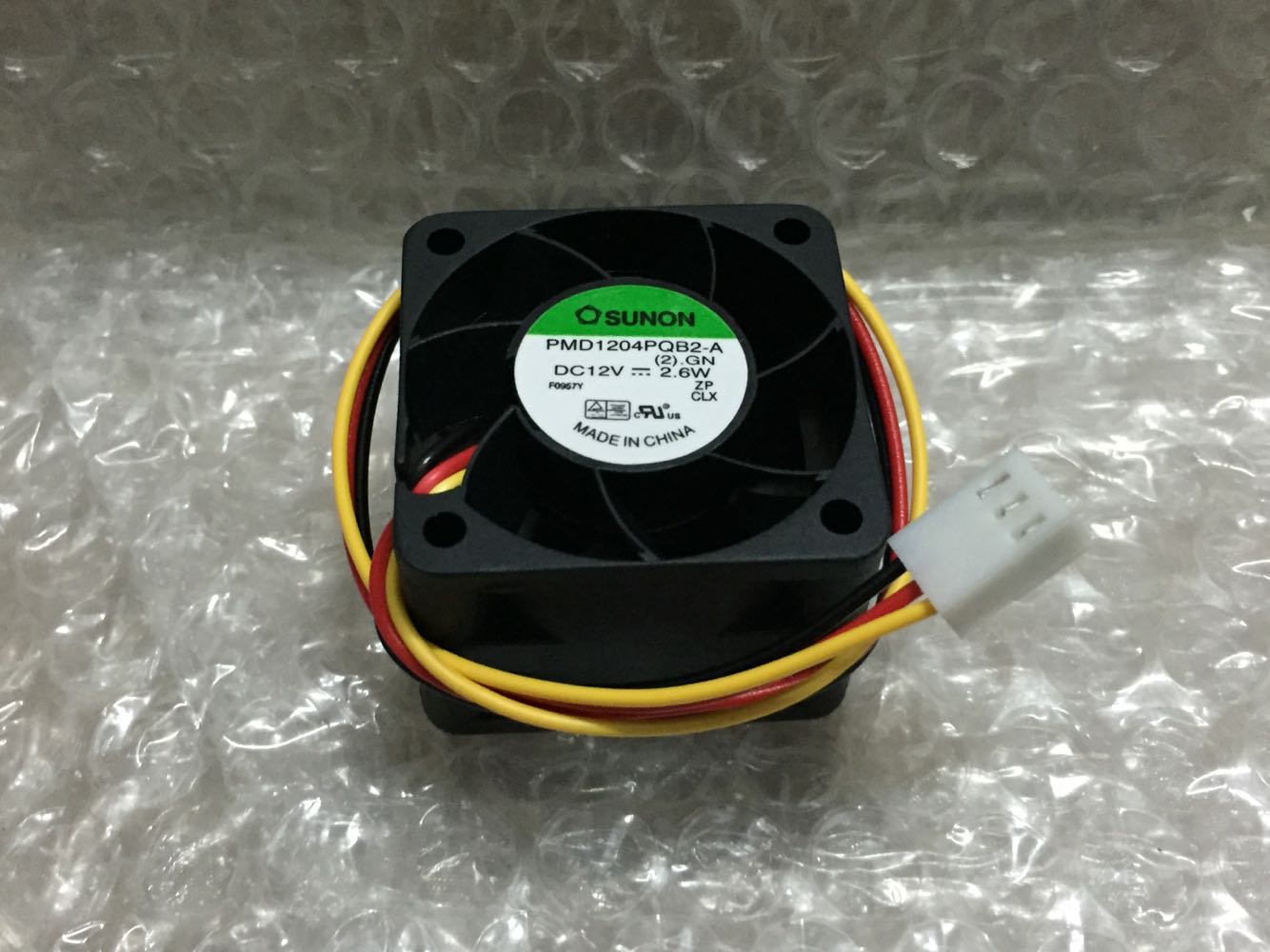 SUNON PMD1204PQB2-A 2.GN DC12V 2.6W 3Pin 3Wire 4028 4CM 40x40x28mm Cooling Fan